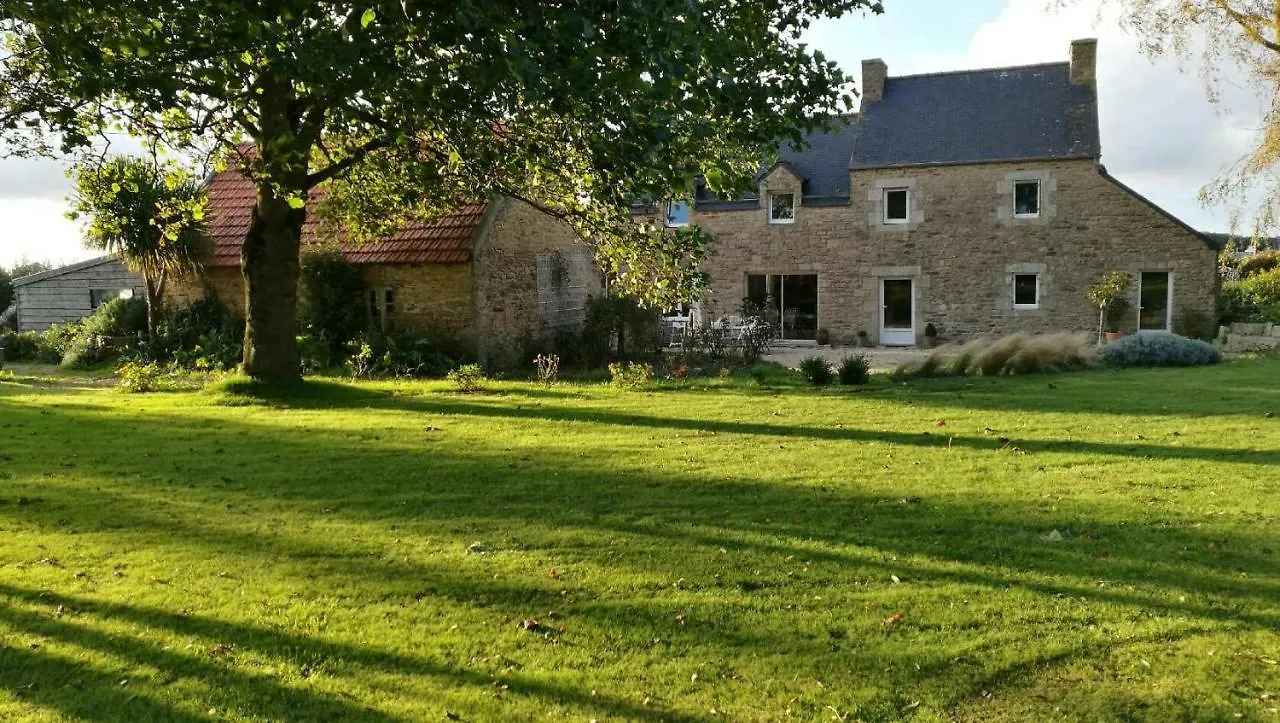 Fermette Villa Plounevez-Lochrist 0*,  France