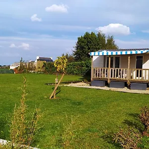 Mobil-home Vue Et Campagne Camping